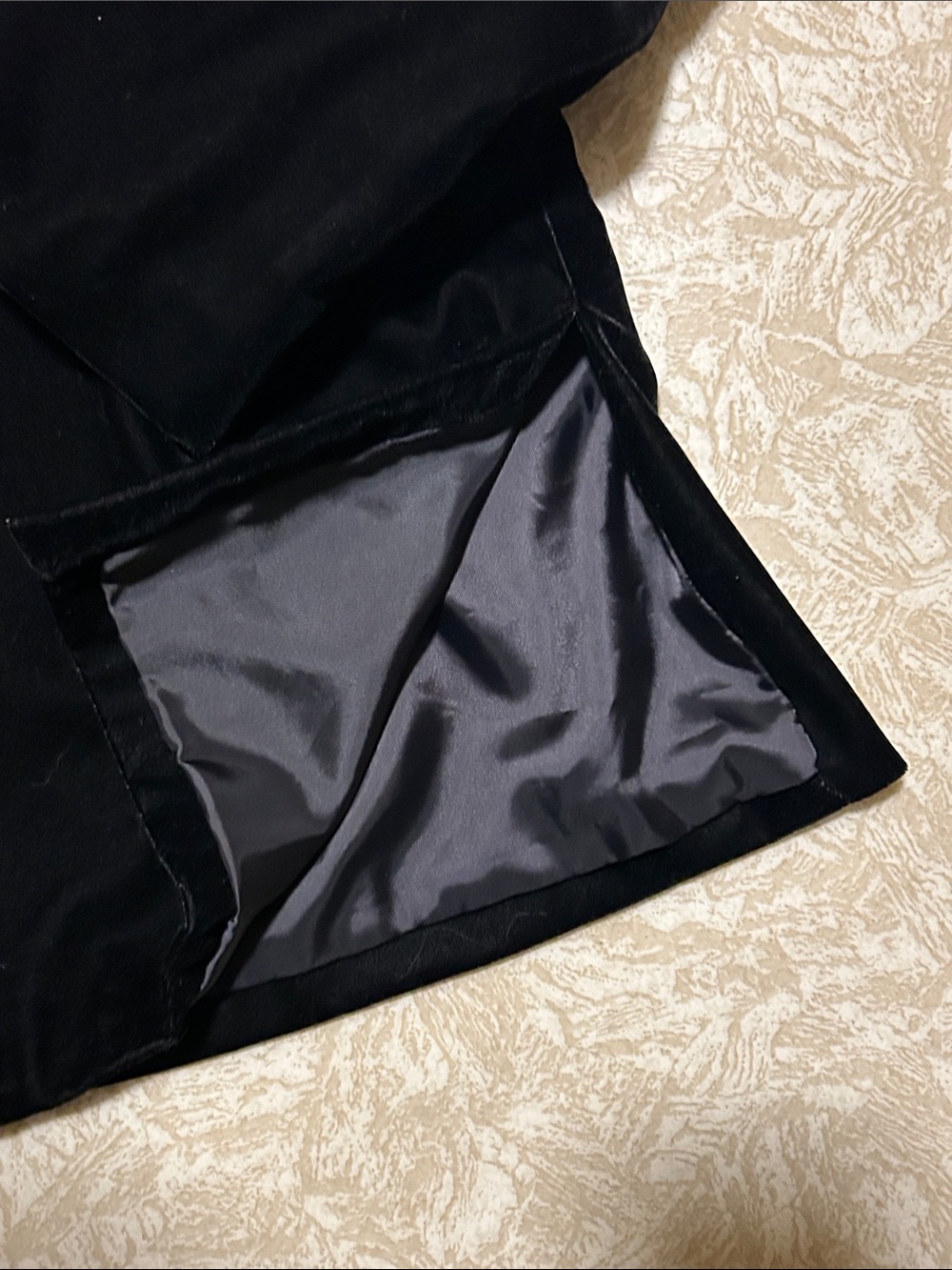 Liz Claiborne Black Velvet Single-Breasted Blazer - Picture 4 of 7